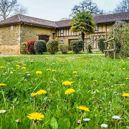 Отель Logis Le Relais Du Bastidou Beaumarches Экстерьер фото