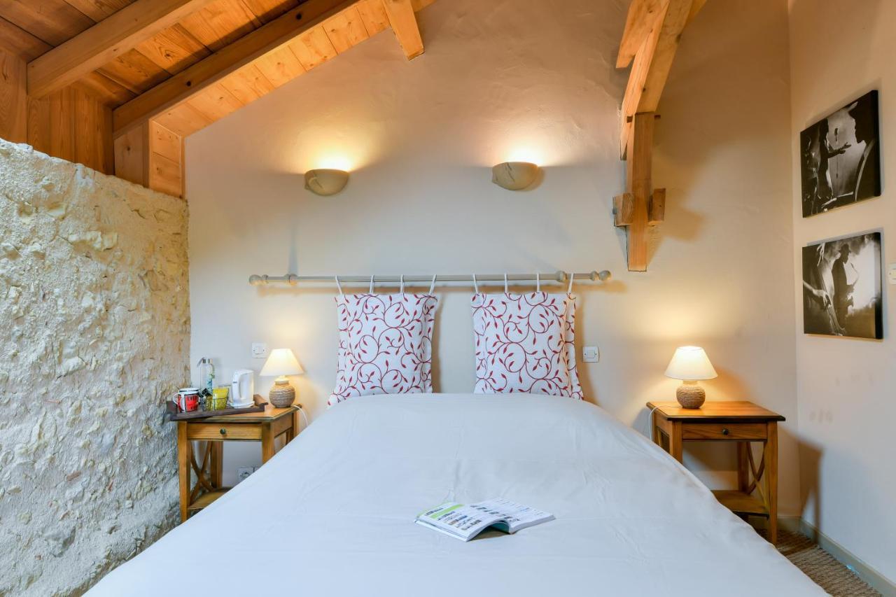 Отель Logis Le Relais Du Bastidou Beaumarches Экстерьер фото
