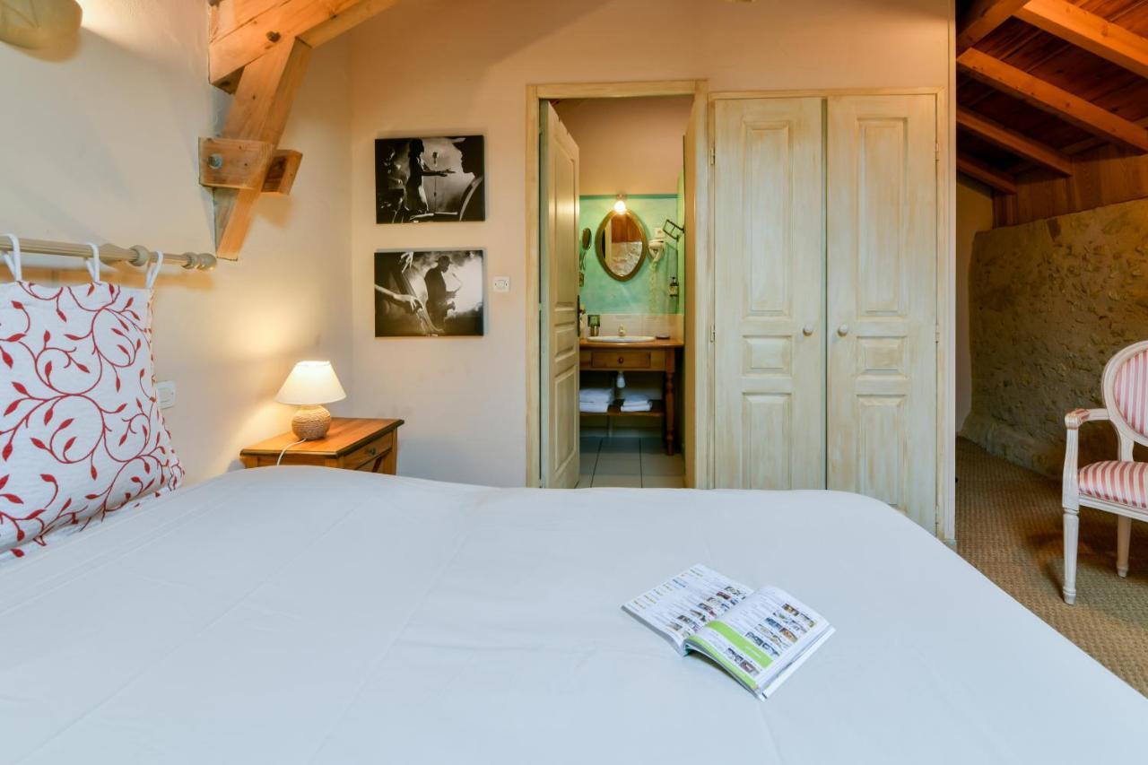 Отель Logis Le Relais Du Bastidou Beaumarches Экстерьер фото