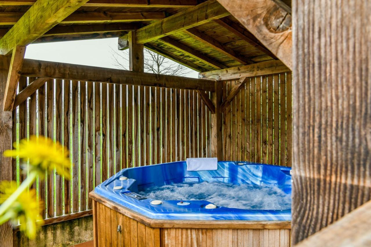 Отель Logis Le Relais Du Bastidou Beaumarches Экстерьер фото