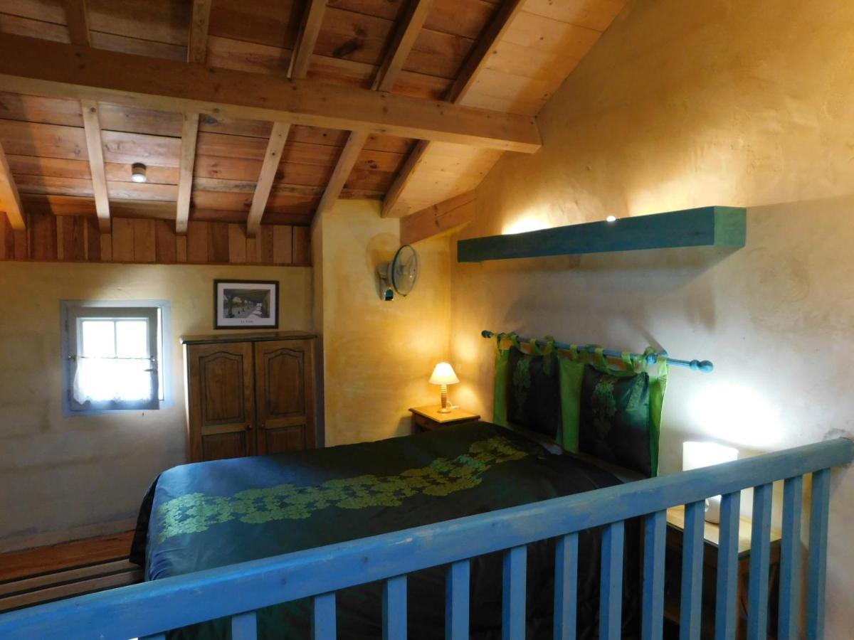 Отель Logis Le Relais Du Bastidou Beaumarches Экстерьер фото