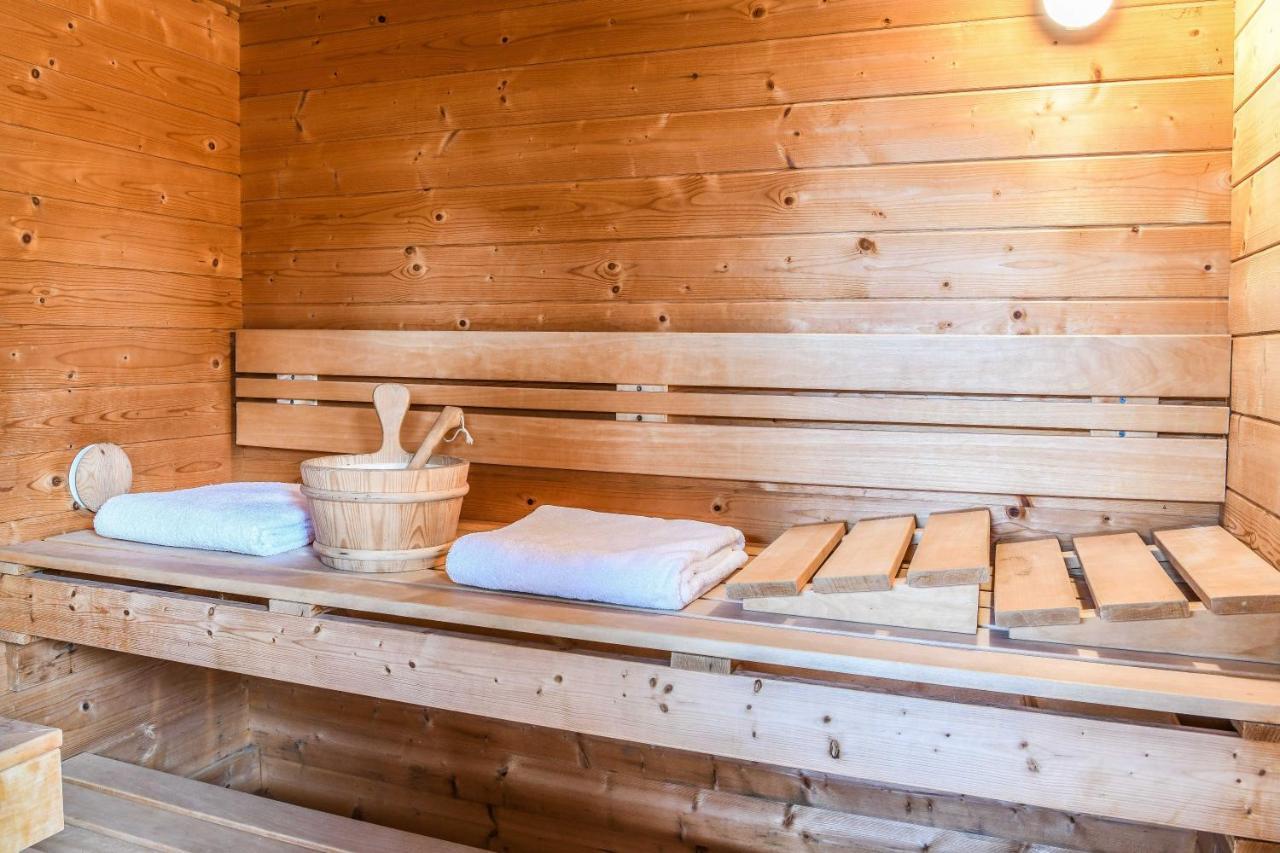 Отель Logis Le Relais Du Bastidou Beaumarches Экстерьер фото