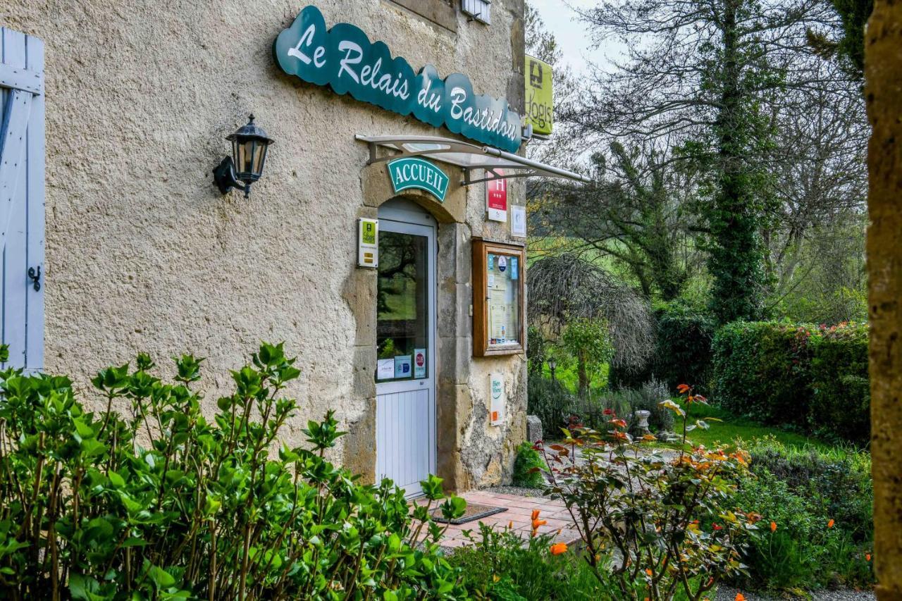 Отель Logis Le Relais Du Bastidou Beaumarches Экстерьер фото