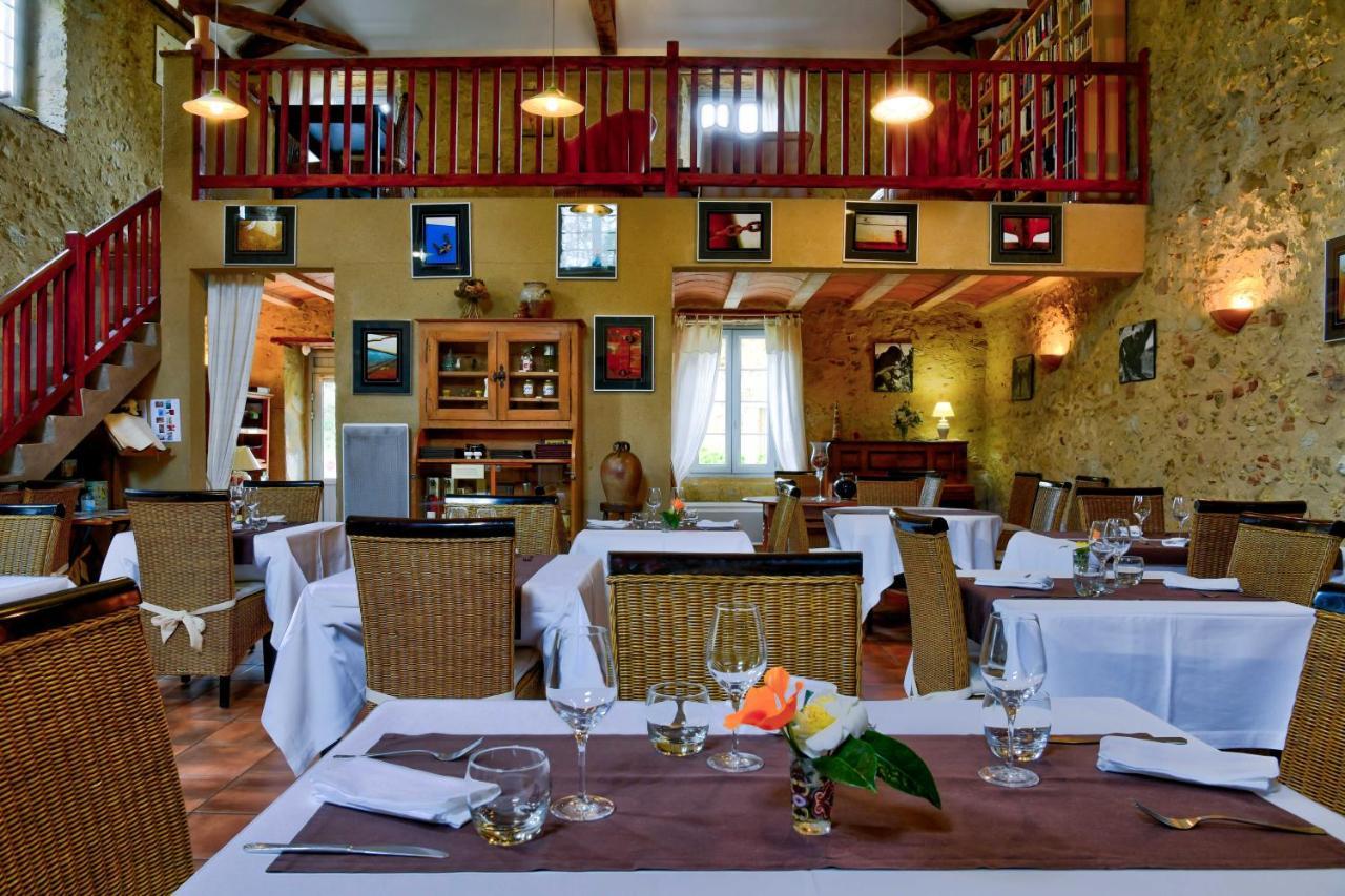 Отель Logis Le Relais Du Bastidou Beaumarches Экстерьер фото