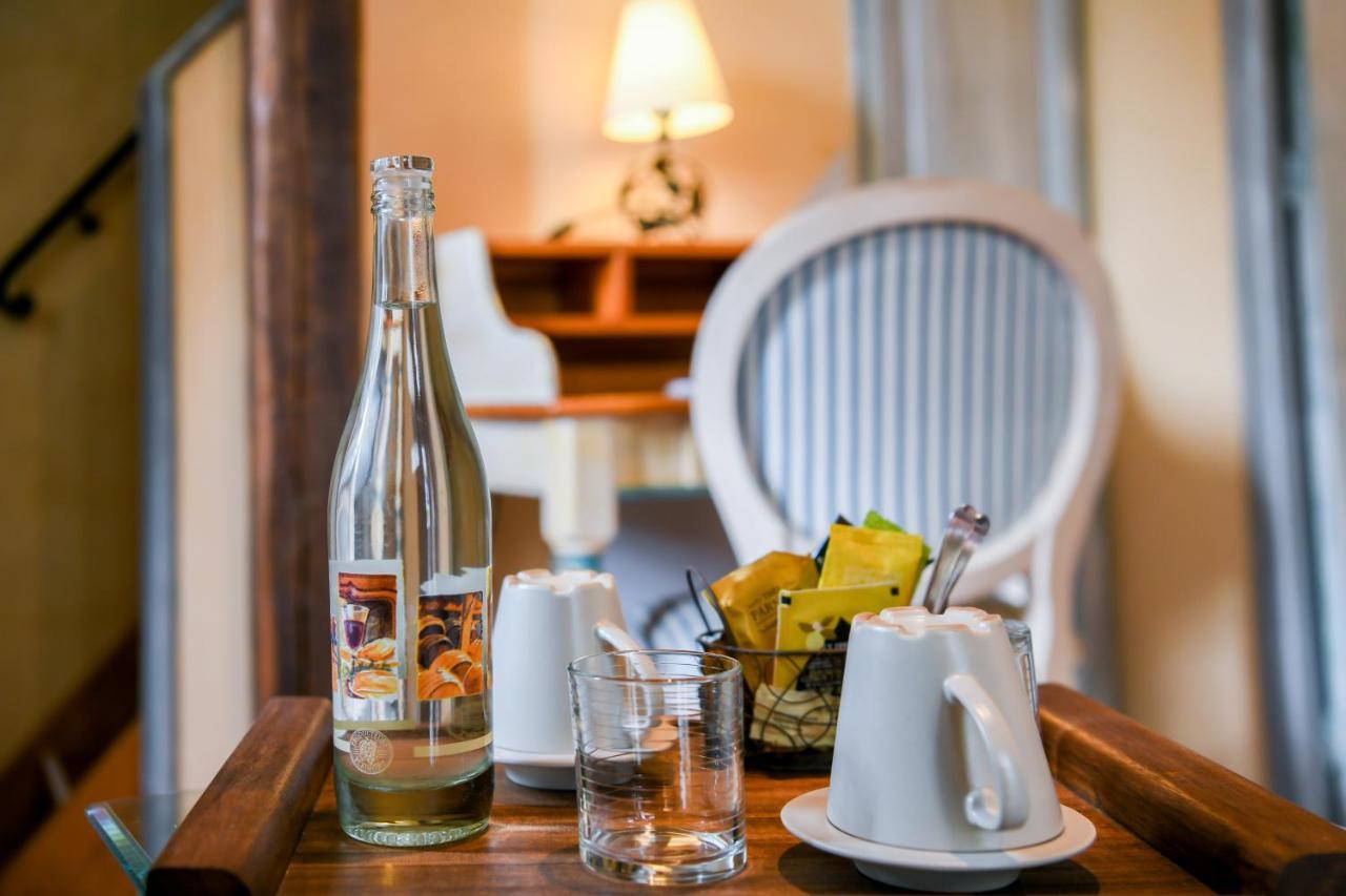 Отель Logis Le Relais Du Bastidou Beaumarches Экстерьер фото