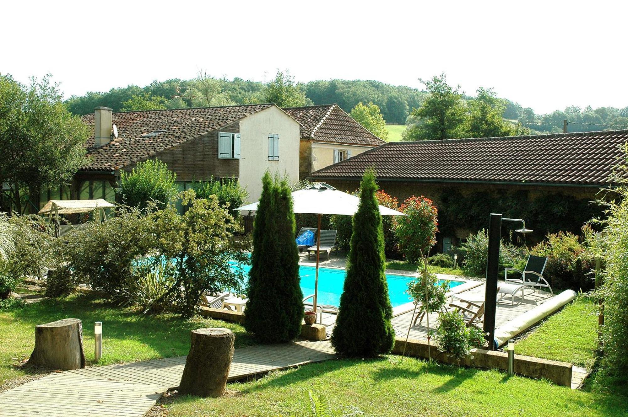 Отель Logis Le Relais Du Bastidou Beaumarches Экстерьер фото