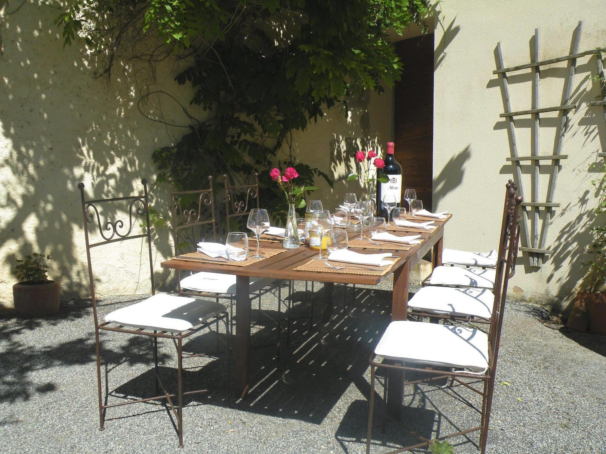 Отель Logis Le Relais Du Bastidou Beaumarches Экстерьер фото