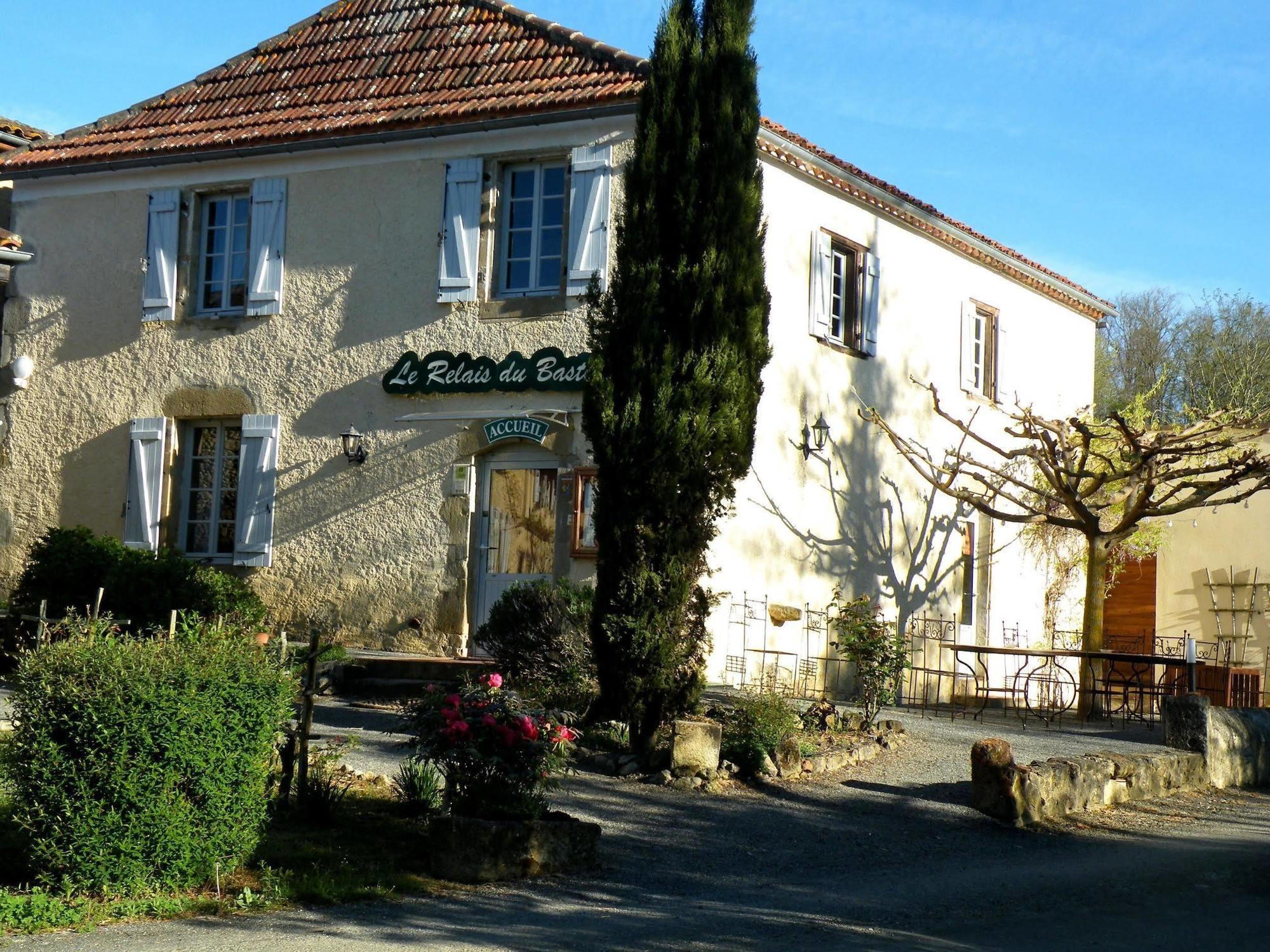 Отель Logis Le Relais Du Bastidou Beaumarches Экстерьер фото